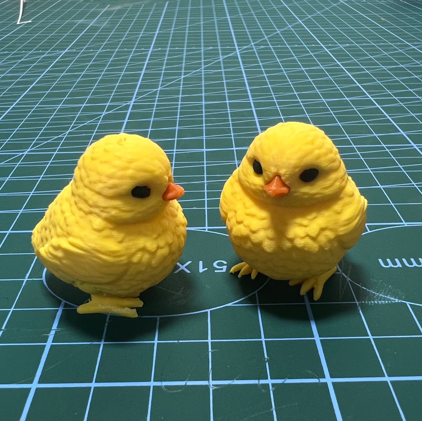 3D printed cute chick with movable joints DIY made