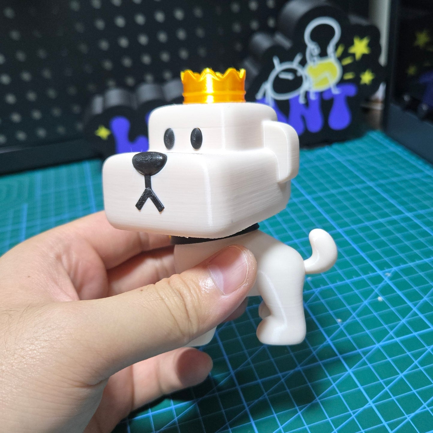 3D Printed Cube Puppy Figure with Movable Head and golden Crowns