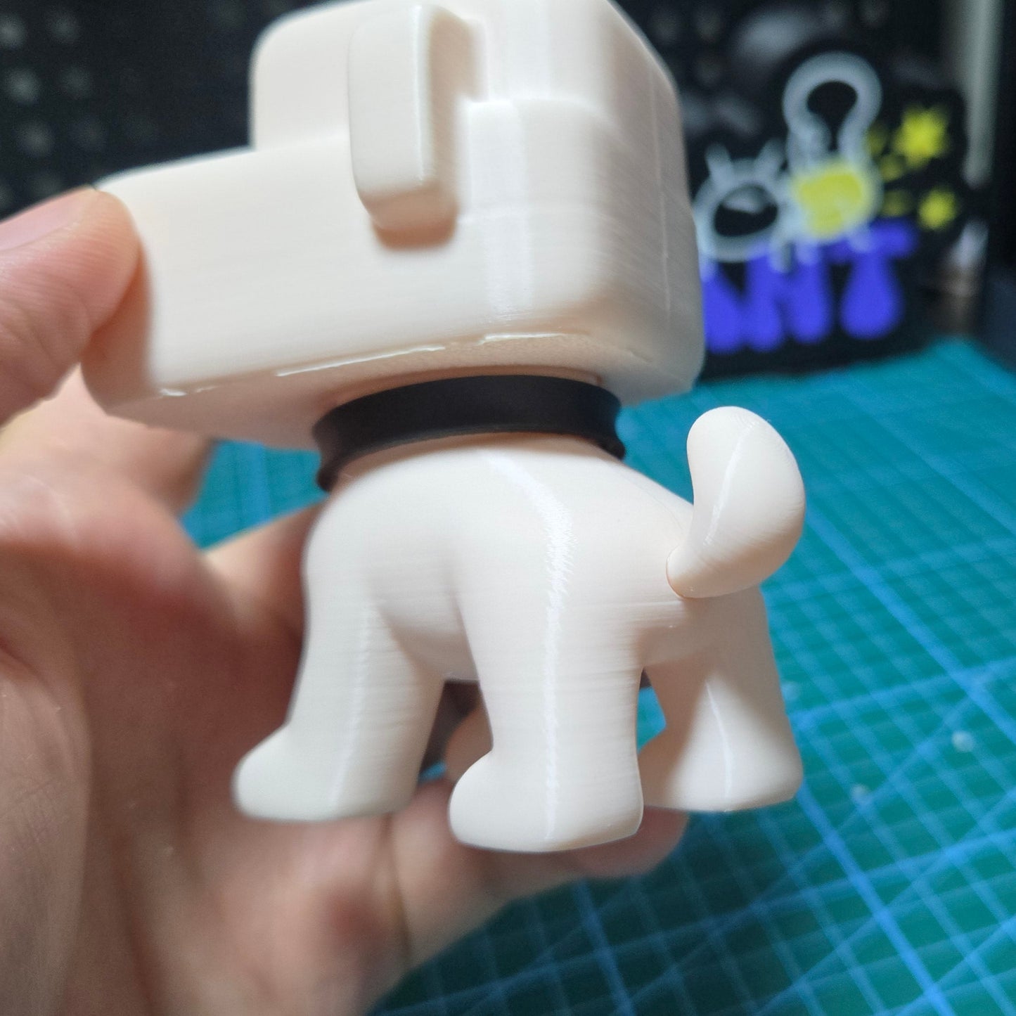 3D Printed Cube Puppy Figure with Movable Head and golden Crowns