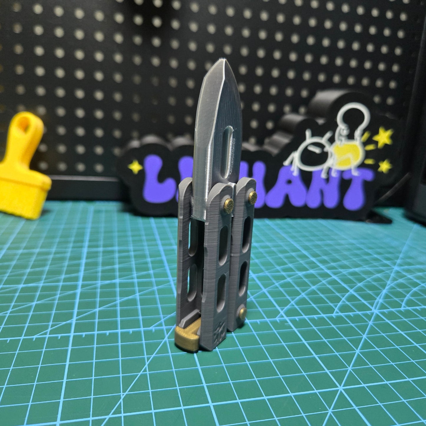 3D Printed Decompression Butterfly Knife