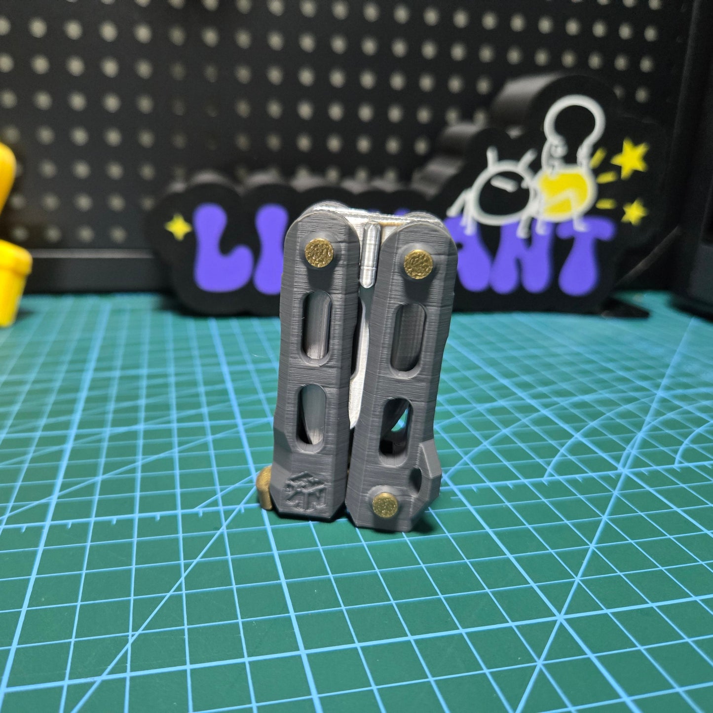 3D Printed Decompression Butterfly Knife
