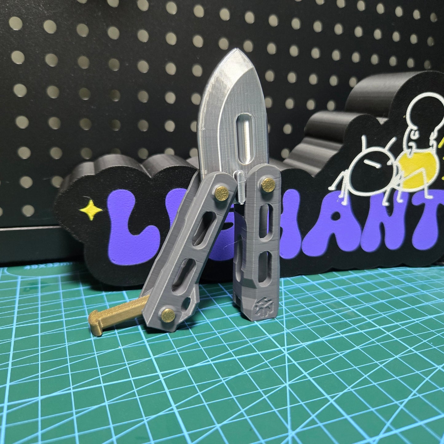 3D Printed Decompression Butterfly Knife
