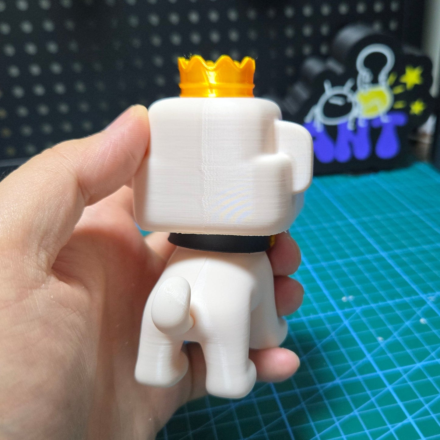 3D Printed Cube Puppy Figure with Movable Head and golden Crowns
