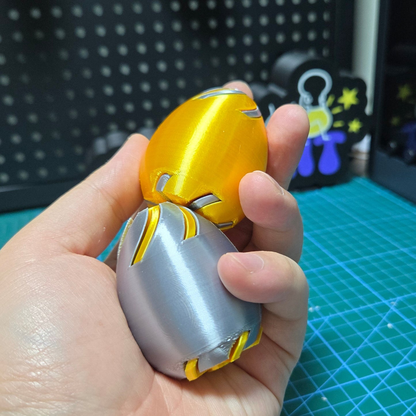 Unique decompression egg 3D printed spiral push-pull fun toy