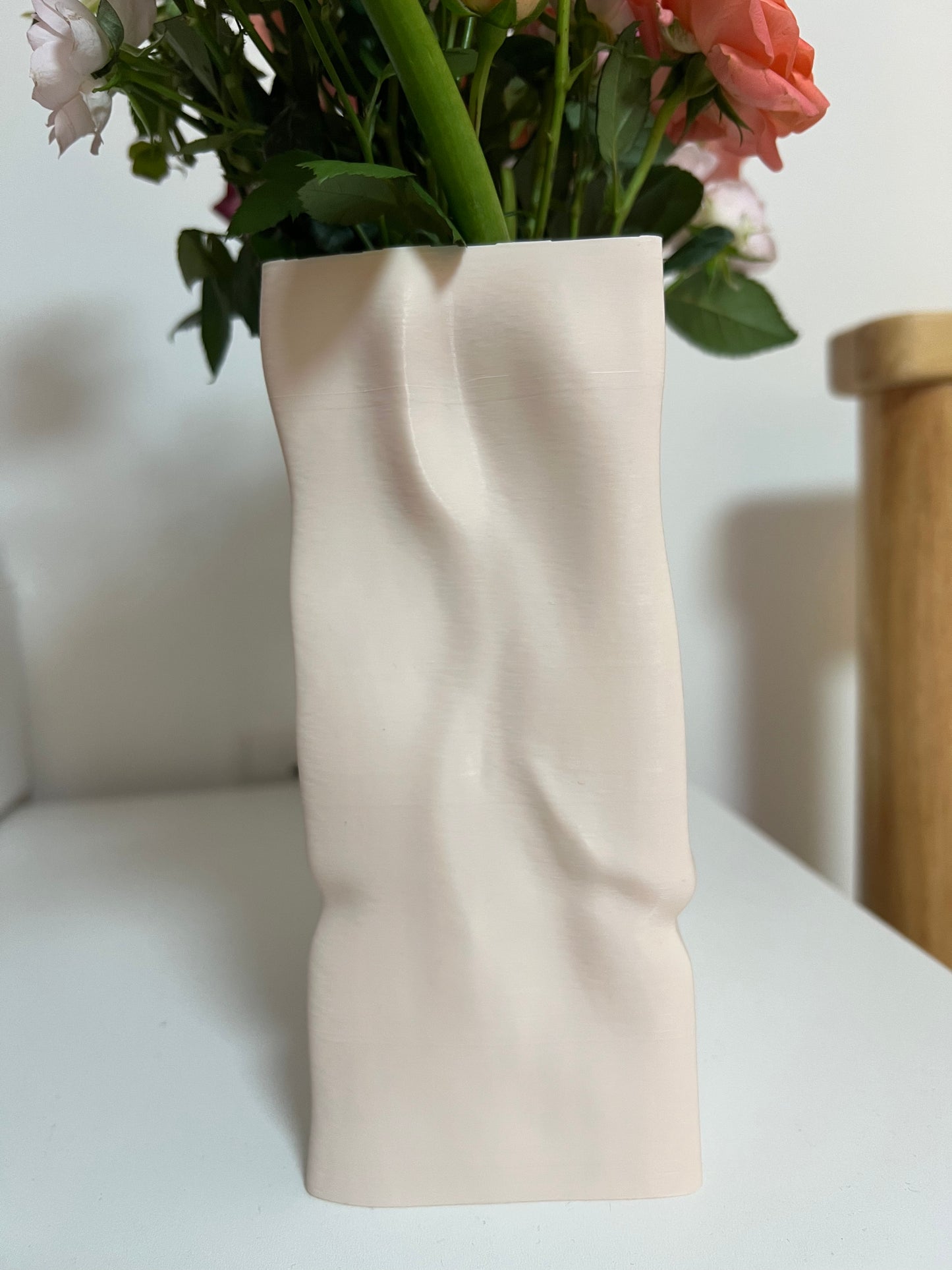 3D printed modern style vase with creases texture diy made